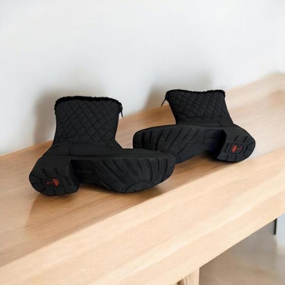 SOLD Totes Women's Boots Size 9M Quilted Upper Black Winter Boots with Fur Trim - Picture 4 of 8